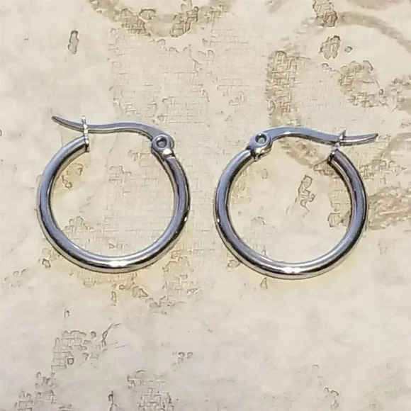 Sleek 316L Surgical Stainless Steel Silver 20mm Hypo Allergenic Hoop Earrings - Picture 2 of 5